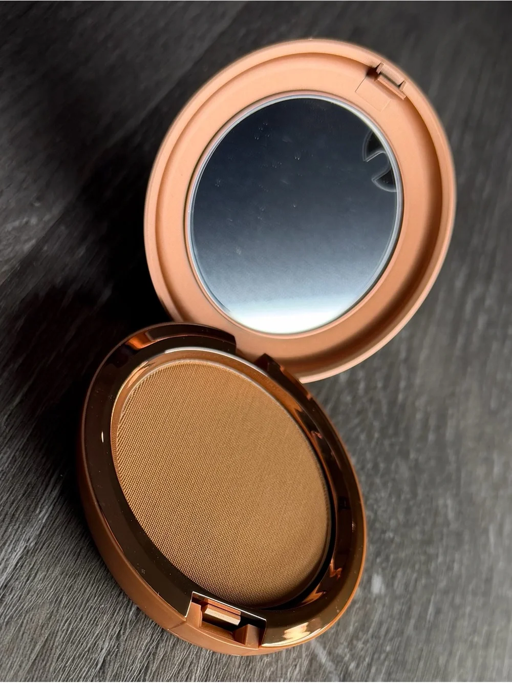 MAC Skinfinish Sunstruck Matte Bronzer “Light Golden”